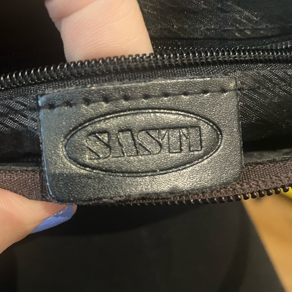 SASTI bag. Small & sweet! 9 inches by 4 inches. Brown leather. Adjustable strap - Picture 2 of 4